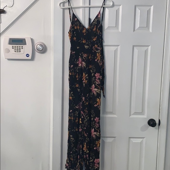 Jumpsuit - Picture 3 of 6